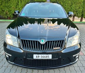 Škoda Octavia Combi RS II DSG+F1 Final Black Edition-2.0tfsi - 10