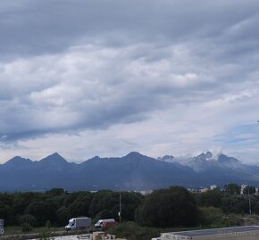 NA PRENÁJOM, NADŠTANDARDNÝ 2 IZBOVÝ BYT, POPRAD - 10