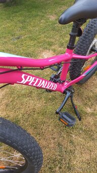 Predám dievčenský SPECIALIZED - 10