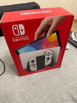 Predám Nintendo Switch OLED - 10