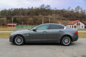 Jaguar XE 2.0 I4D Prestige AT - 10