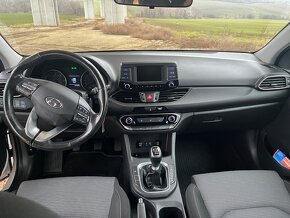 Hyundai i30 kombi comfort plus 1,6 crdi 85 kw 7/2019 - 10