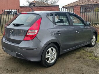 Hyundai i30 1.4i CVVT Facelift 2011 110 000km 1. Majiteľ - 10