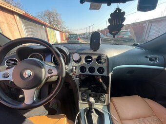 Alfa Romeo 159 JTS 2,2 136 kw top stav - 10