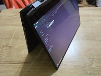 Najnovsi dotykovy MSI Summit E16 AI EVO s 32gb ram core ultr - 10