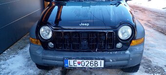 Jeep Cherokee - 10