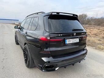 BMW X7 M50i BLACK INDIVIDUAL Plná výbava - 10