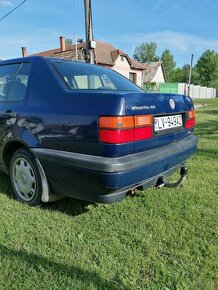 Volkswagen Vento 1.8 55kW benzín - 10