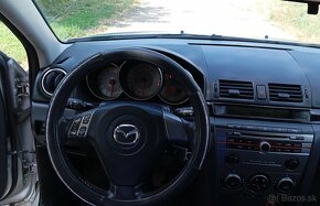 Mazda 3 - 10