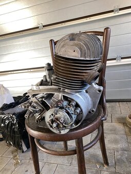 Motor Jawa 350/354 - 10