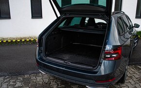 Škoda Superb Combi 2.0TDI Sportline A/T 2020 - 10