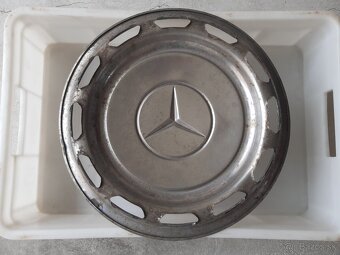 Puklice 5 kusov na Mercedes-Benz W114, W115, W123 - 10