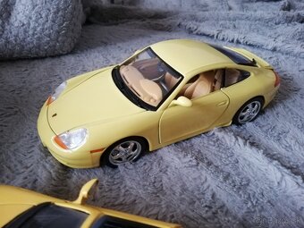 1:18 poskodene  2x PORSCHE 911+Boxter - 10