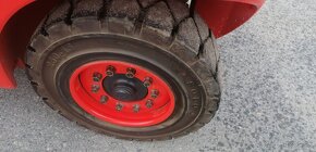 LINDE H45D-01 boční posuv, vidle 2 m - 10