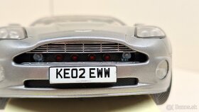 1:18 ASTON MARTIN VANQUISH 007 - 10