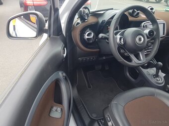 SMART FORFOUR EQ - 10