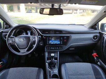 Toyota Auris 1.6D 2015 - 10