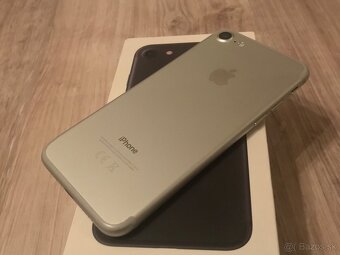 Apple iPhone 7 Silver 32GB - 10