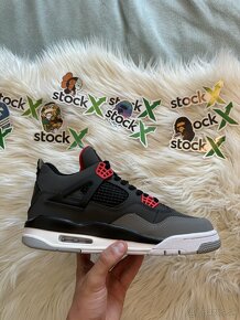 Jordan 4 - 10