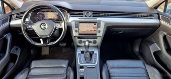 Volkswagen Passat Variant 2.0 TDI VirtualCockpitPanoramaA - 10