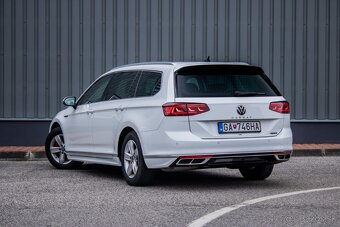 Volkswagen Passat Variant 2.0 TDI Elegance 4-Motion DSG - 10