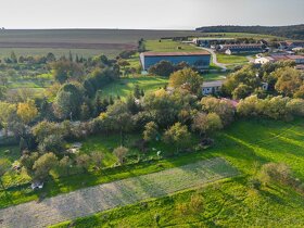 Na predaj pozemok s potenciálom výstavby v obci Čižatice - 10