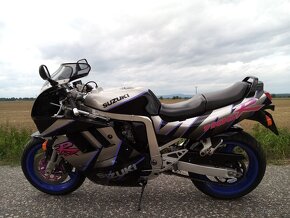 Suzuki GSX-R 1100 - 10