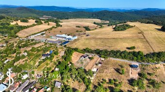 Slnečný, stavebný pozemok o veľkosti 1637m2 v obci Počúvadlo - 10