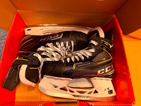 BRUSLE CCM TACKS 9380 vel. 44,5/9D - 10