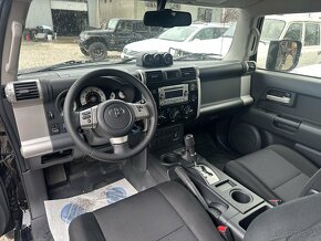 2014 Toyota FJ Cruiser 4,0 V6 Automat Uzavierka - 10