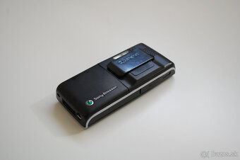 Sony Ericsson K800i - 10