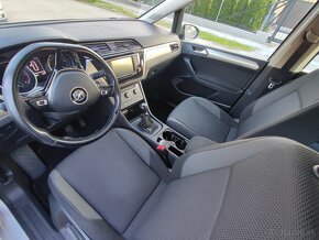 Volkswagen Touran - 10