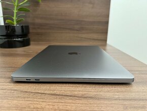 Macbook Pro 13 2019 16GB RAM - 10