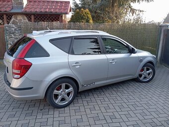 Kia Ceed SW 1.6CRDi rv.2011 - 10