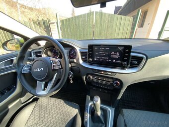 KIA Ceed SW 1,5TGDI Silver - 10