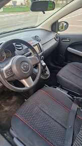 Mazda 2 1.3i,rok 2013 - 10