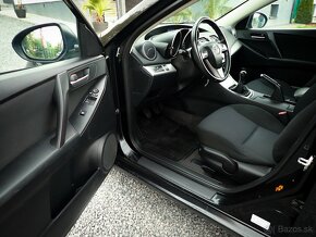 MAZDA 3 - 1.6 benzin 77kW FACELIFT 2010 KLIMA VYHREV ŤAŽNE - 10