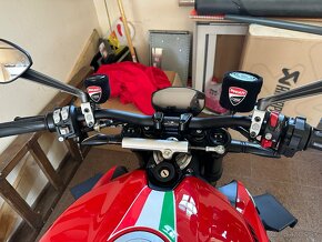 Ducati Streetfigter V2 - 10