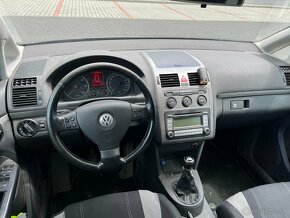 Volkswagen Touran 2.0 TDi 6 rychlostí digi klima - 10