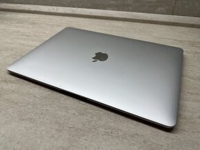 Apple MacBook Air 13 (2019) Silver 128 GB - 10