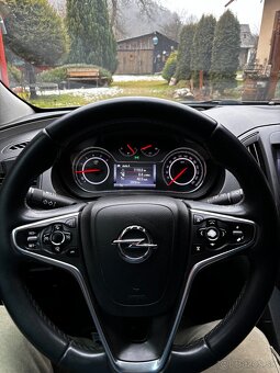 Opel Insignia sport tourer - 10