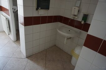 Prenájom - kancelárske priestory s terasou, 30 m2, Košice - 10