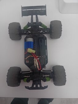 Rc auto na diaľkové ovládanie - 10