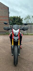 Ducati Hypermotard 939SP - 10