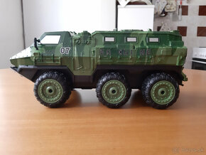 Nové RC auto Military Armádní Transportér 6x6 2ks Baterii - 10