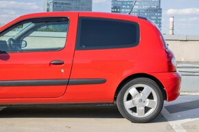 Renault Clio - 10