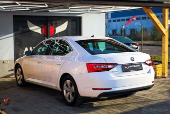 Škoda Superb 2.0 TDI Ambition - 10