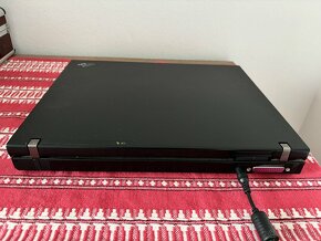 IBM ThinkPad R50e - 10