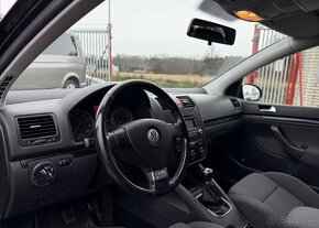 Volkswagen Golf 1,4 GT NOVÉ ZIMNÍ PNEU 125kW benzín manuál - 10