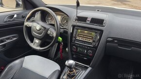 Škoda Octavia Combi 2 FL RS TDI DSG,F1,NAVI - 10